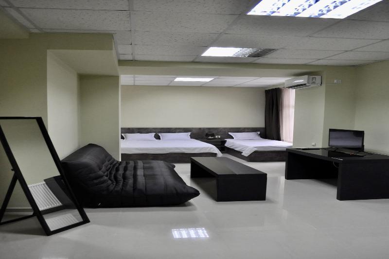Tiflis Avlabari Hotel Экстерьер фото